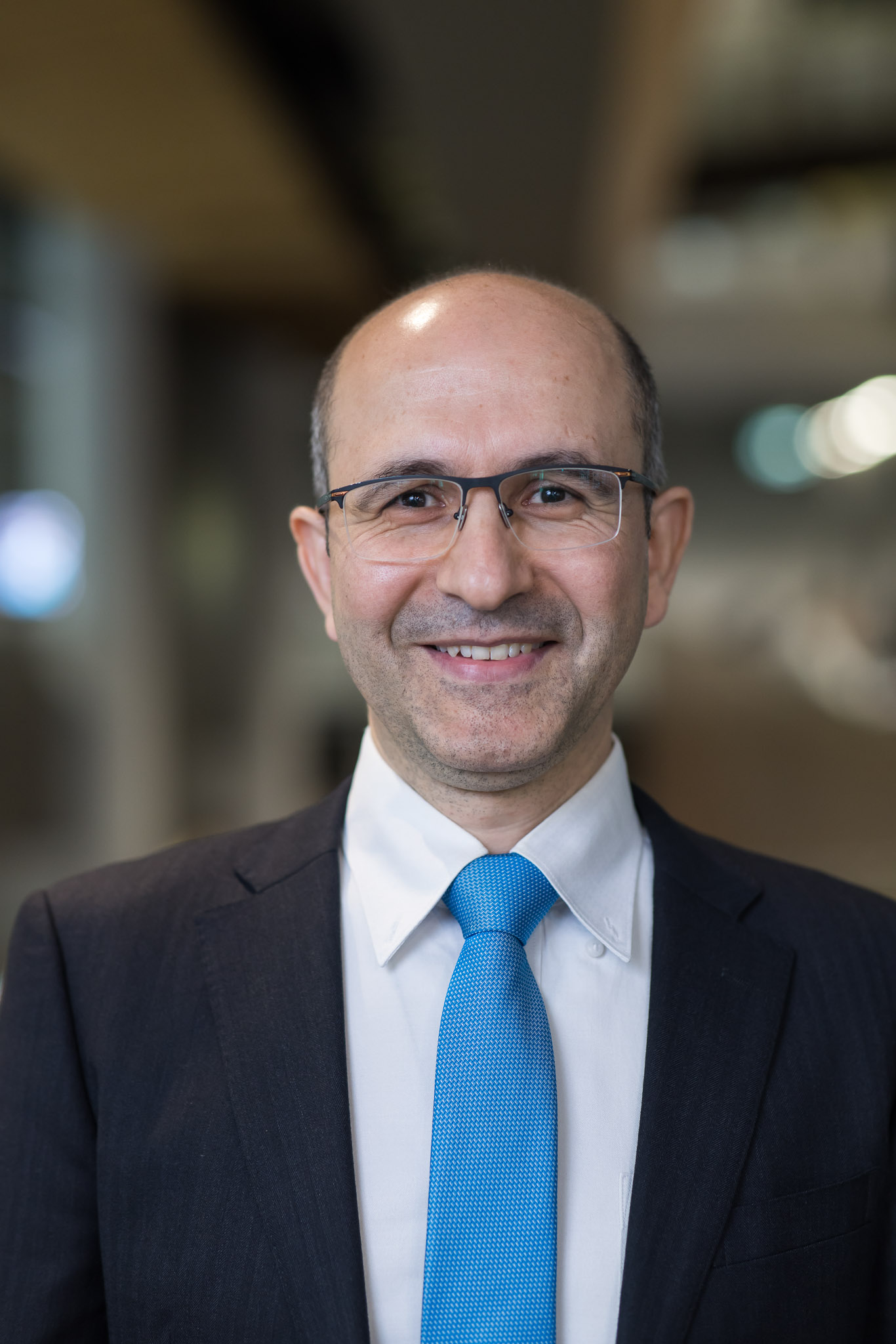 Associate Professor Farshid Pahlevani