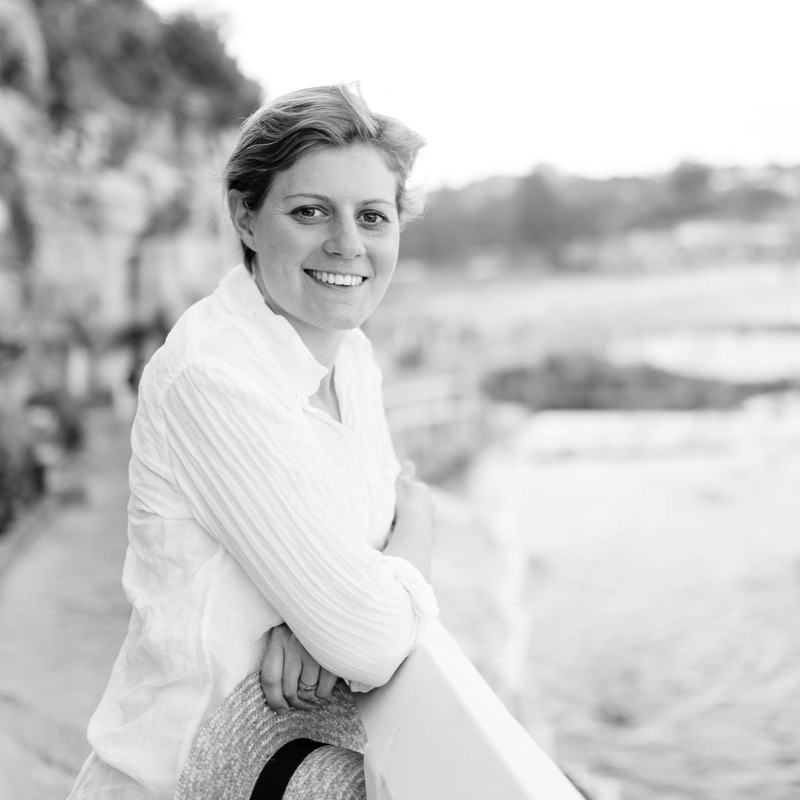 Dr Ellen Hooper