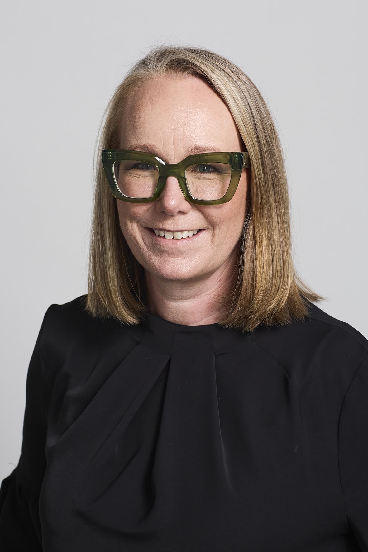 Ms Emma Mills