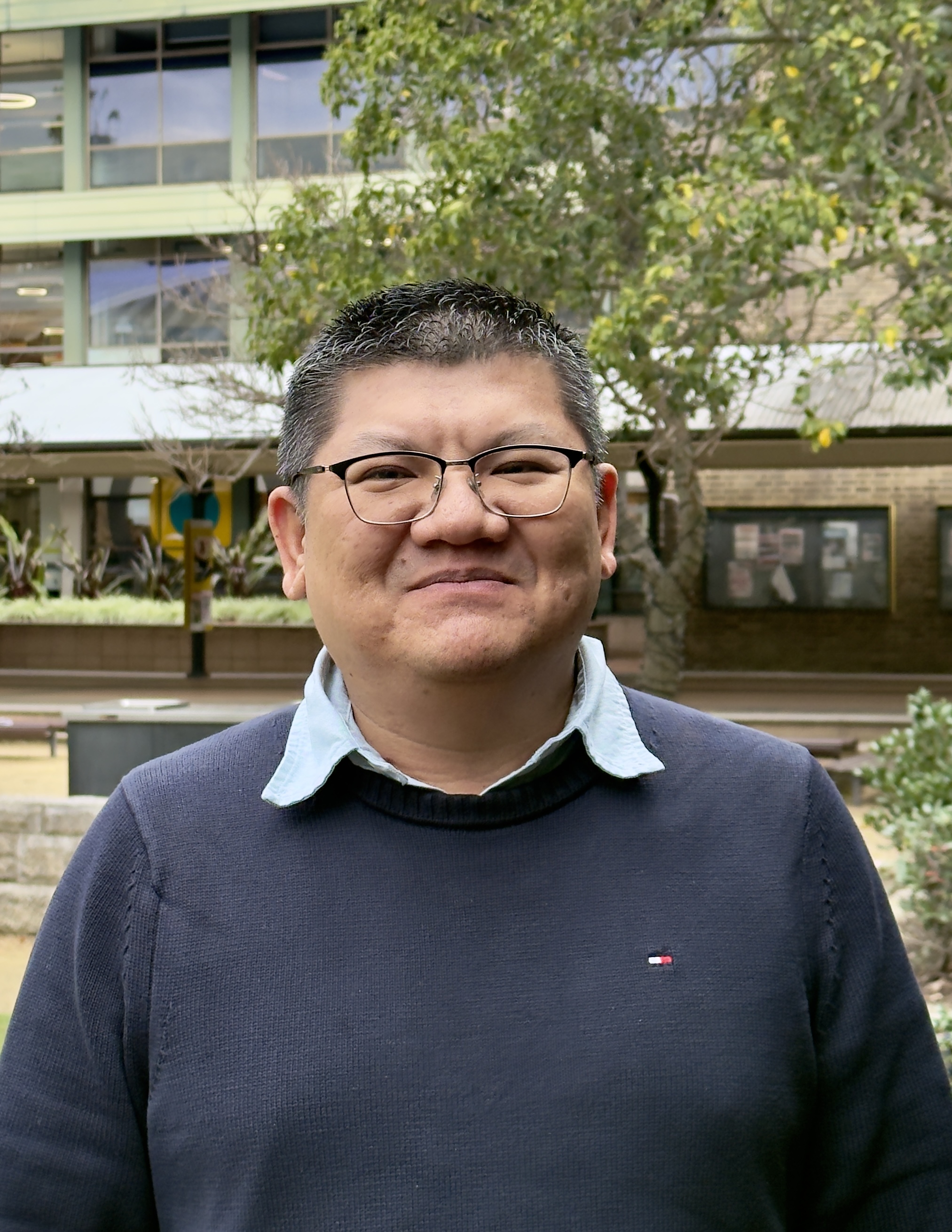 Dr Luan Nguyen