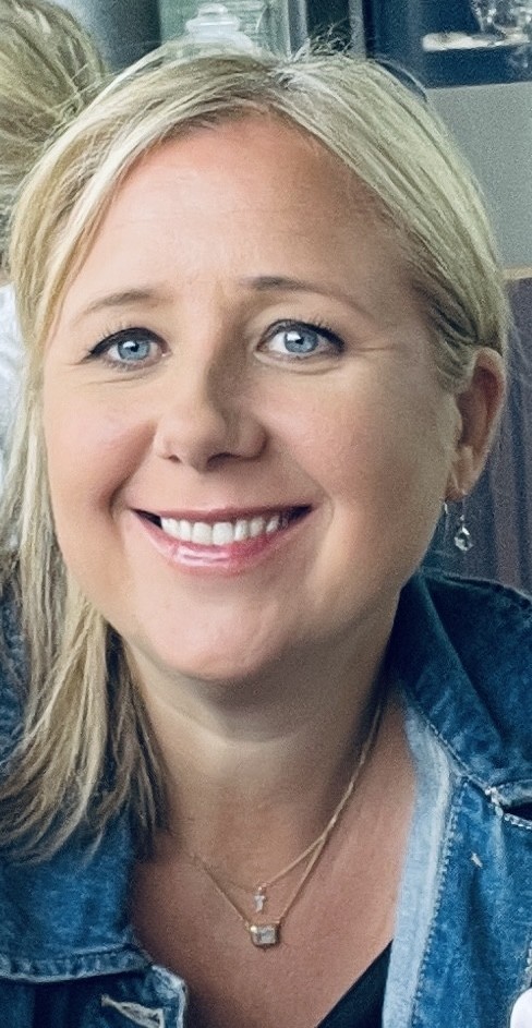 Dr Julia MACLEAN