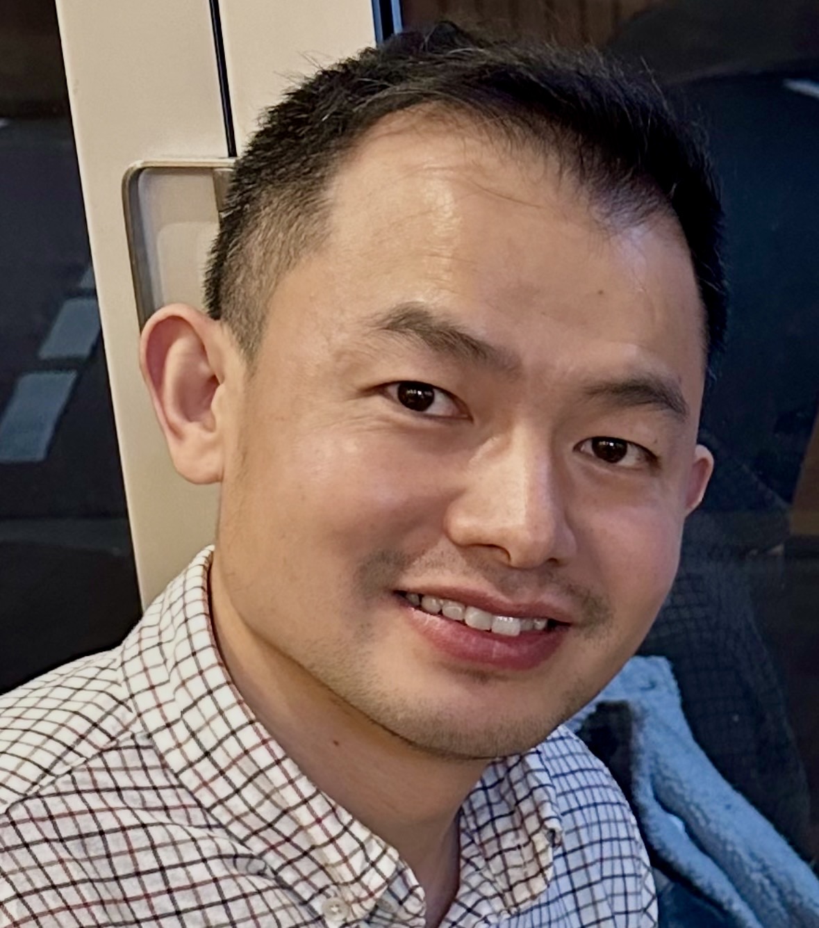 Dr Long Li