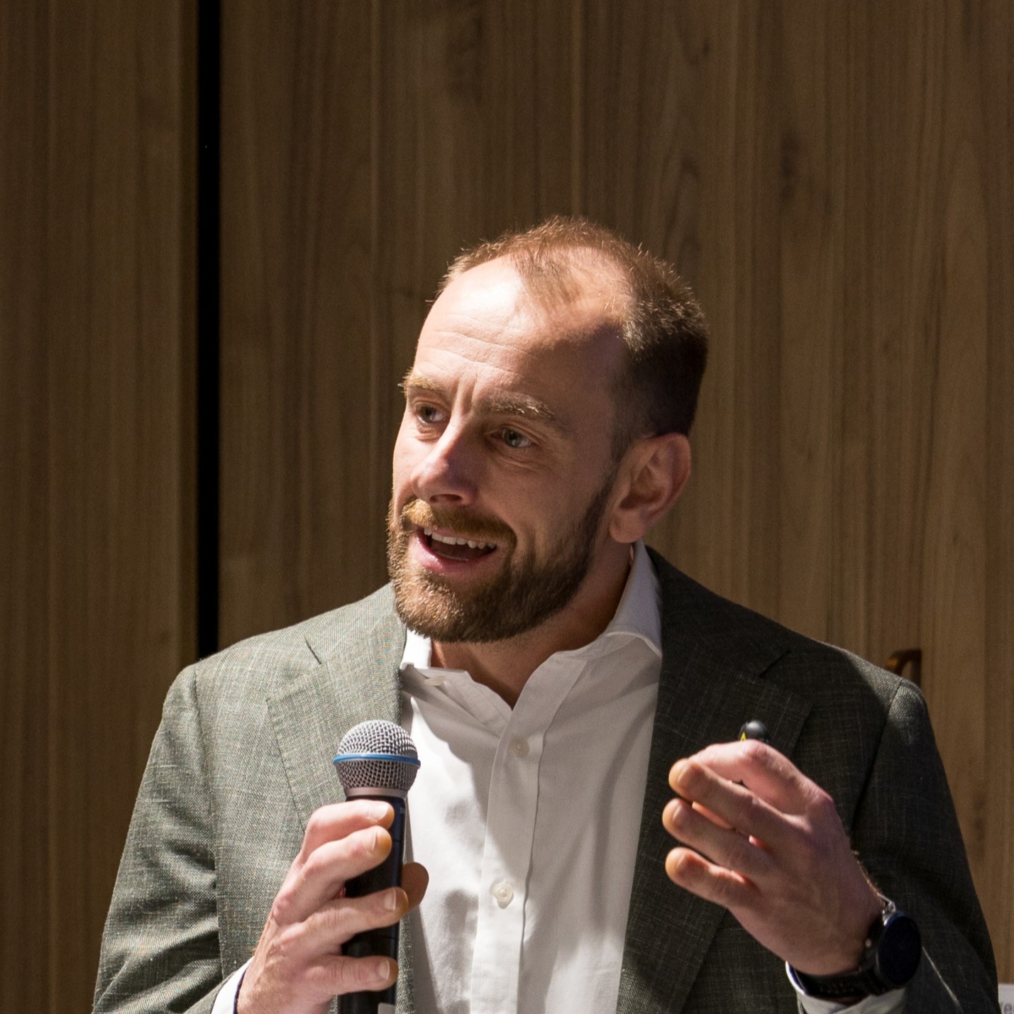 Professor Gabriele Gratton